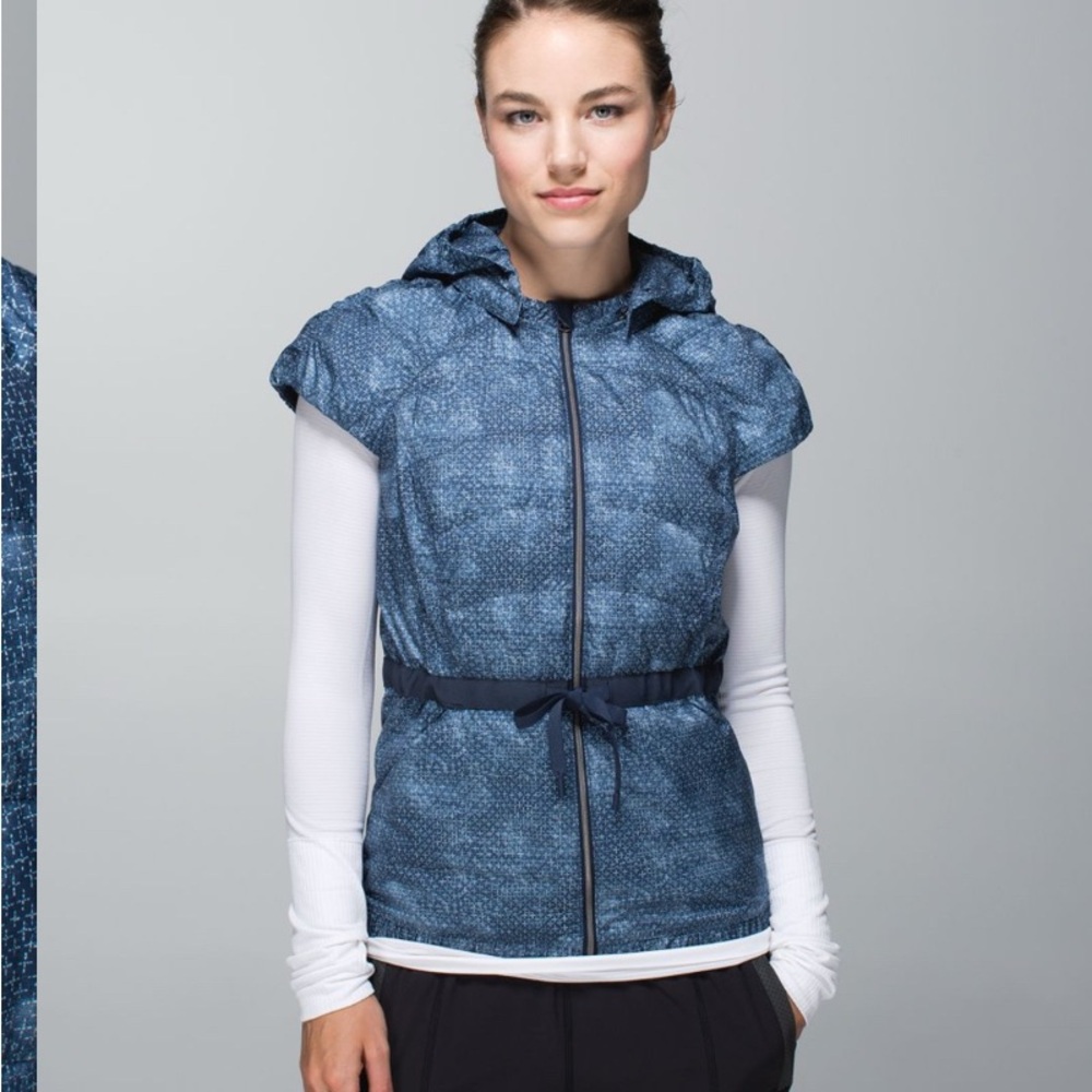 Lululemon Spring Fling Puffy Vest - Sashiko Cross Inkwell Ghost size 6